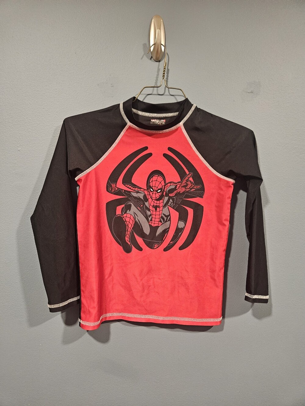 Boys Marvel Red and Black Spider-Man Graphic Rash Guard - Size 10